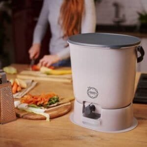 Single Bokashi Essential Gray bucket + 1kg Starter